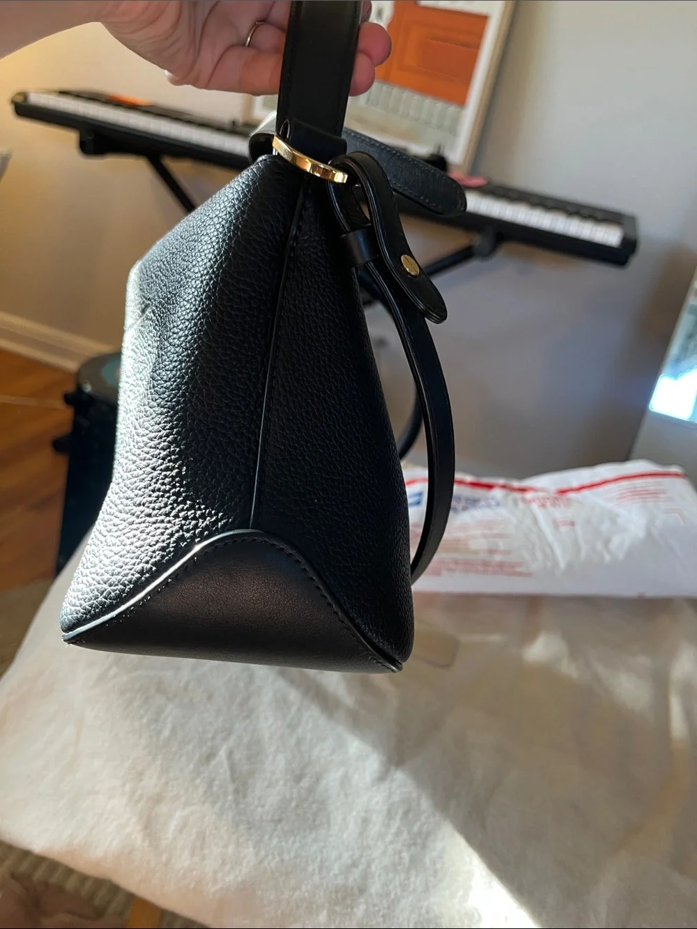 Stow London East West Curve bag in Black calfskin leather - Picture 11 of 13